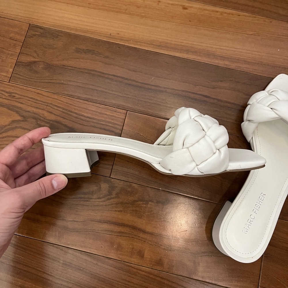 Sandals - Picture 2 of 4